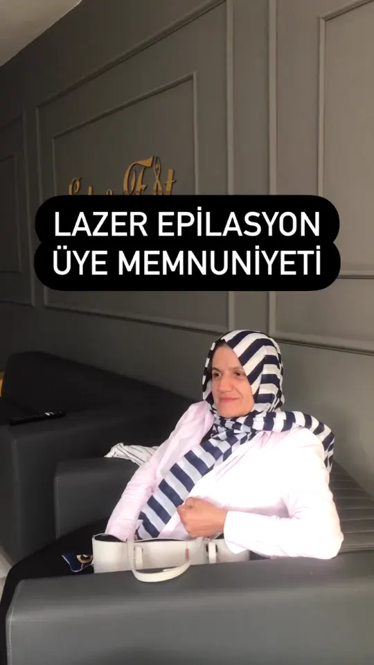 Lazer epilasyon yaptıran bir müşteri merkezdeki deneyimini anlatıyor